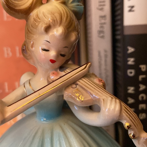 Vintage Josef Originals Musicale Series 'Fascination' Music Box - Picture 9 of 9